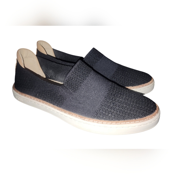 UGG Sammy Slip-On, Women's 7​ - Picture 2 of 8